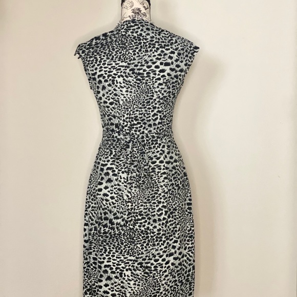 BCBG MAXAZRIA Wrap around dress - Picture 2 of 3